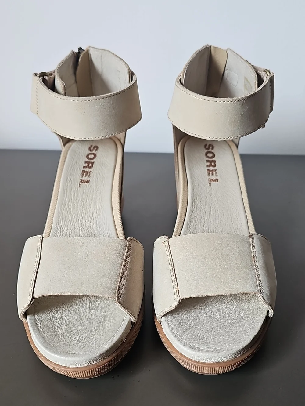SOREL Women's JOANIE II Velcro Ankle Strap Wedge Zipper Heel Sandal  Size 10